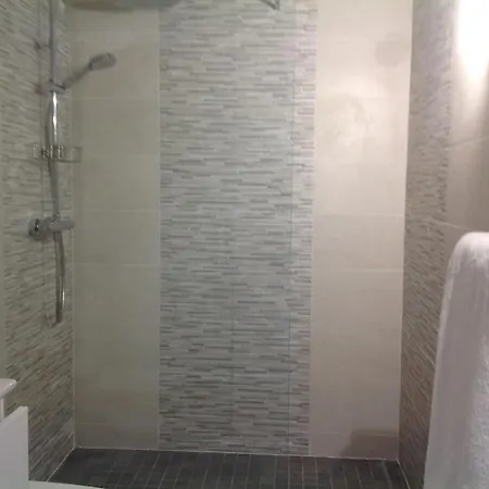 Chambre Double Avec Salle De Bain Privative Hendaye Exterior photo
